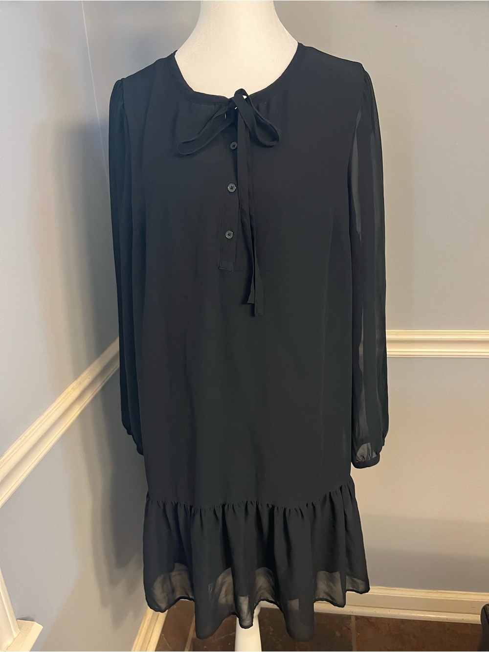 Draper James Black Long-Sleeve Tie-Neck Ruffle-Hem Dress